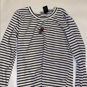 Stripped crop top with rose in the middle